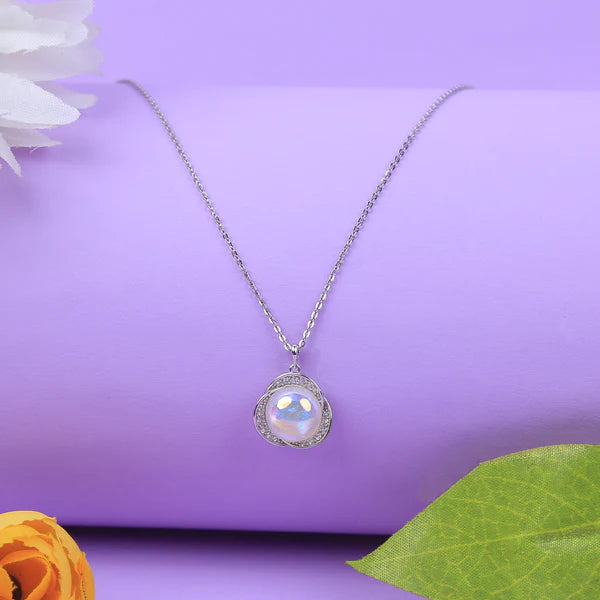 Elegant Pearl Pendant Necklace with Crystal Halo – Silver Chain