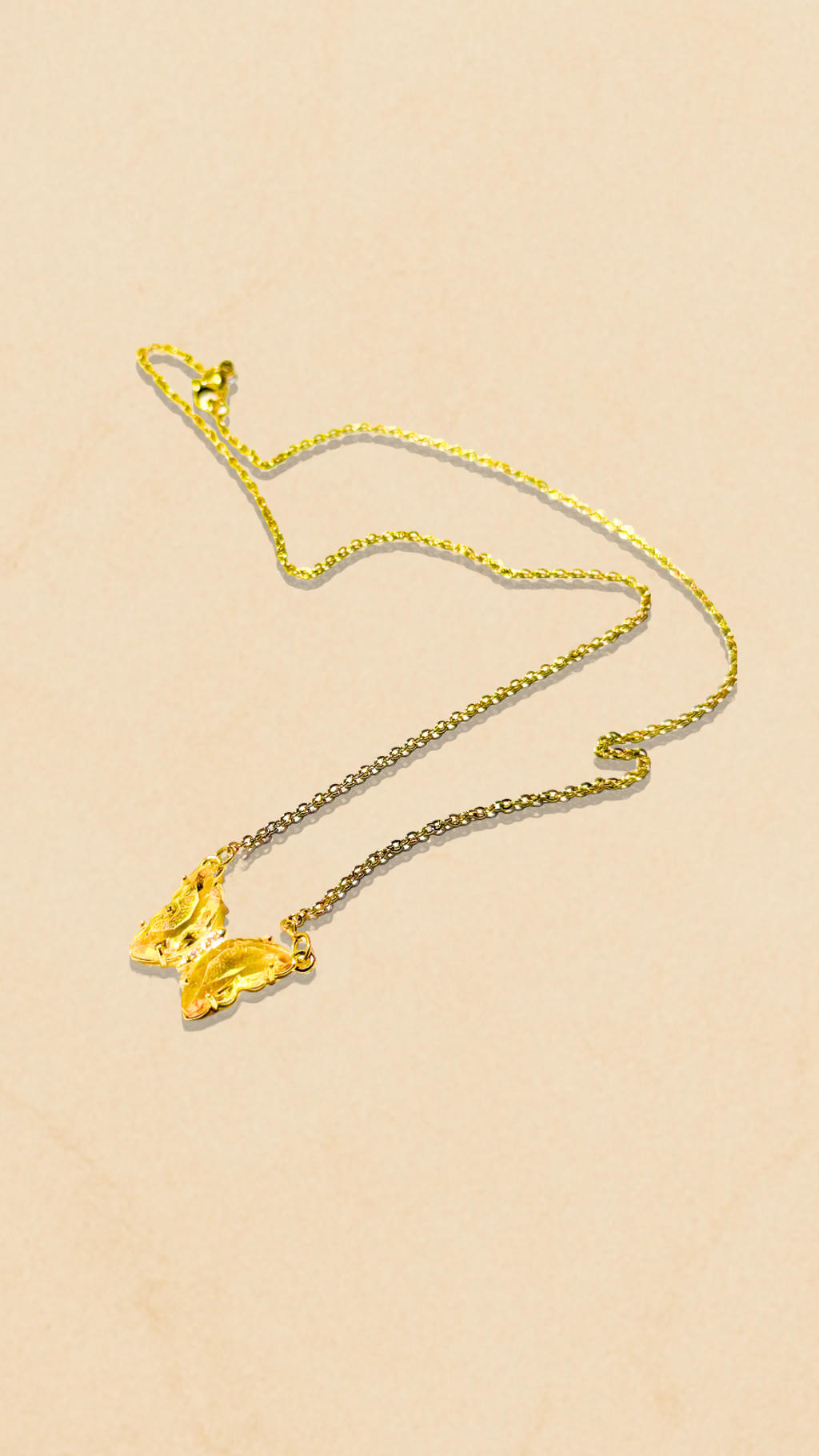 Elegant Butterfly Pendant Necklace – Green, Red, Yellow & Blue